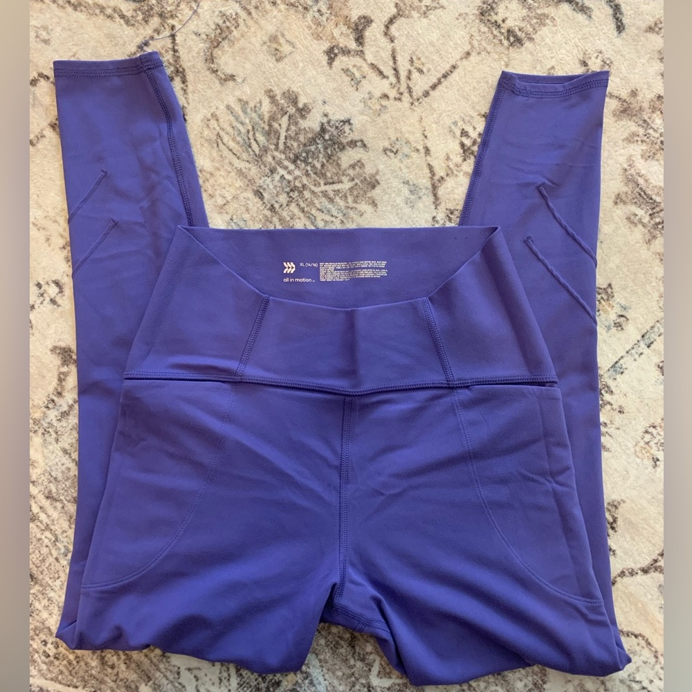All in motion purple leggings with side pockets size XL